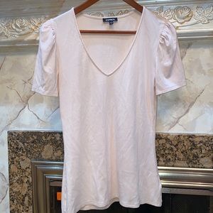 EXPRESS ribbed v-neck top with balloon sleeve, pink in size M